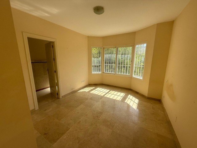 5 Bedrooms Townhouse in Nueva Andalucía