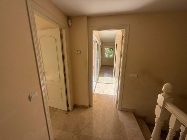 5 Bedrooms Townhouse in Nueva Andalucía