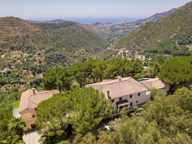 9 Bedrooms Villa in Ojén