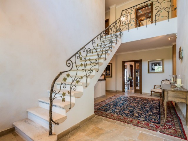 9 Bedrooms Villa in Ojén