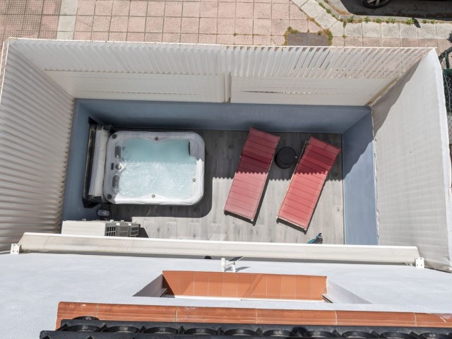 4 Slaapkamer Rijtjeshuis in Estepona