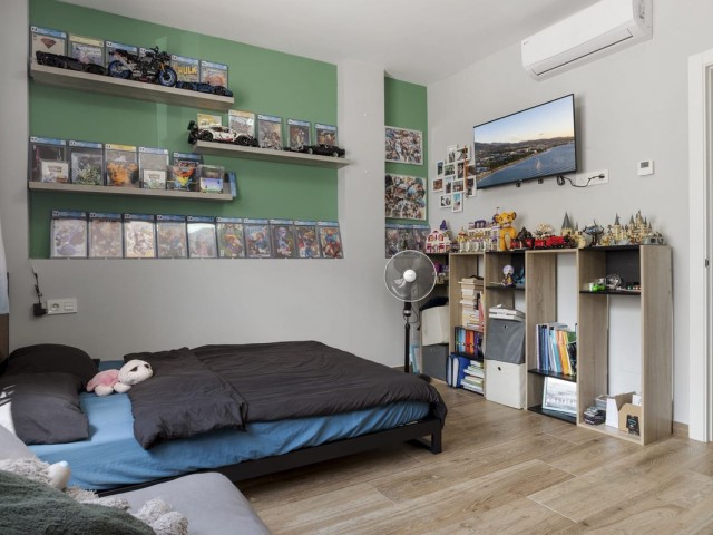 4 Slaapkamer Rijtjeshuis in Estepona