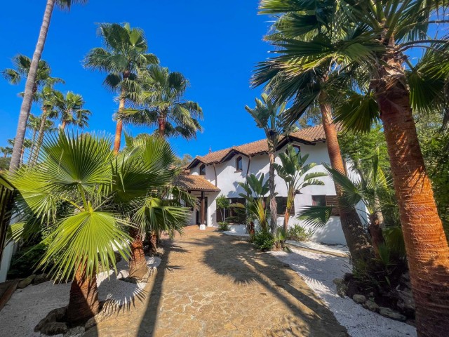 6 Soveroms Villa i Sotogrande