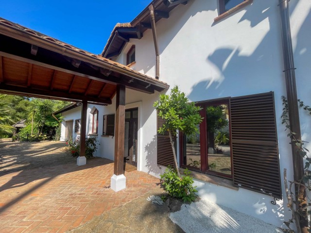 6 Soveroms Villa i Sotogrande