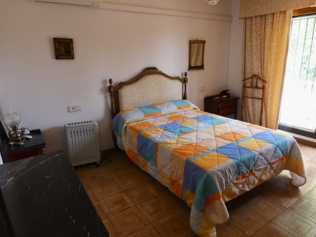 Villa con 5 Dormitorios  en Marbella