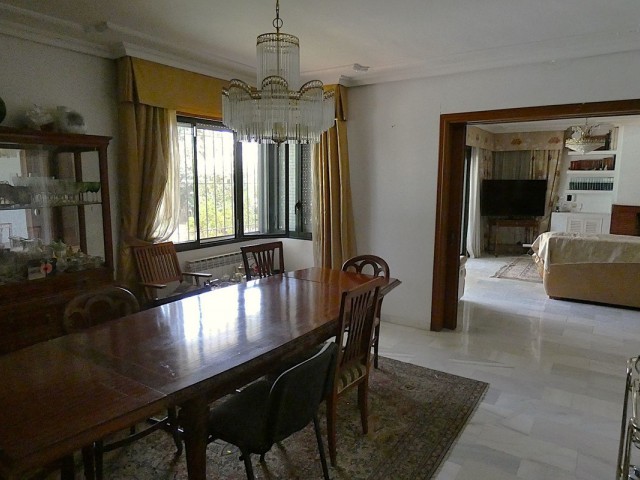 5 Bedrooms Villa in Marbella