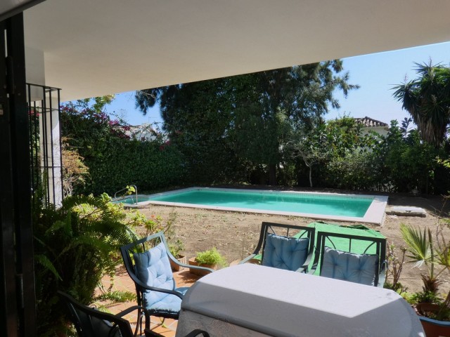 5 Bedrooms Villa in Marbella