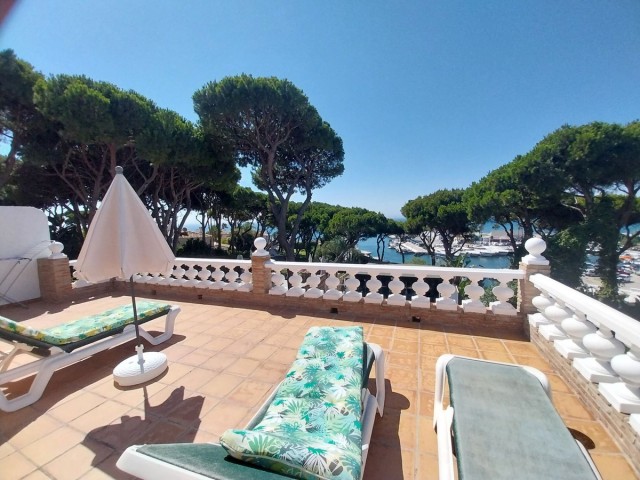 4 Slaapkamer Villa in Puerto de Cabopino