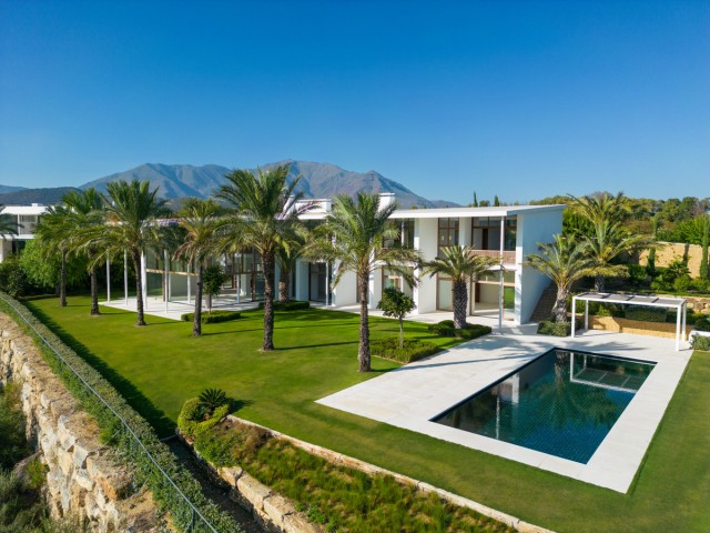 6 Bedrooms Villa in Casares