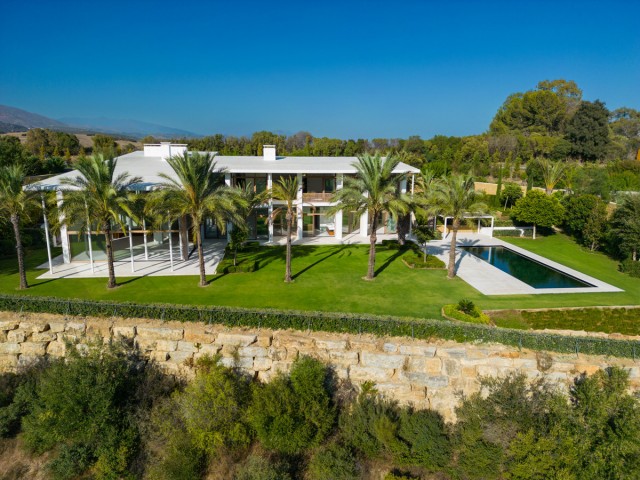 6 Bedrooms Villa in Casares