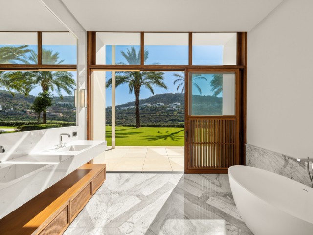 6 Bedrooms Villa in Casares