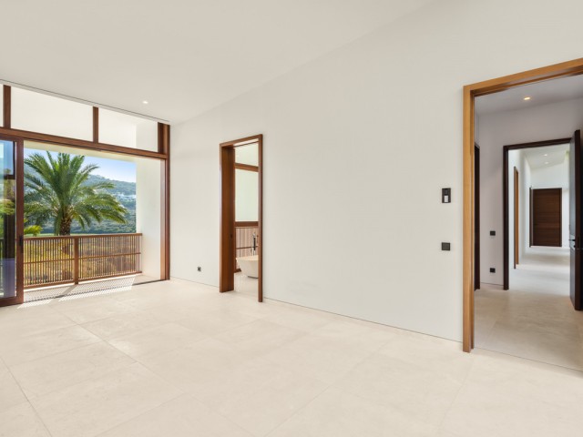 6 Bedrooms Villa in Casares