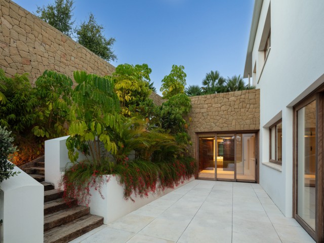 6 Bedrooms Villa in Casares