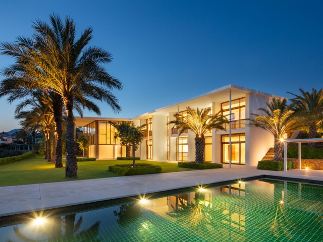 6 Bedrooms Villa in Casares