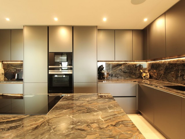 3 Bedrooms Apartment in Sierra Blanca