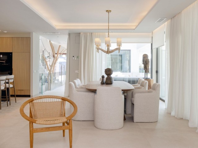 7 Bedrooms Villa in Benalmadena