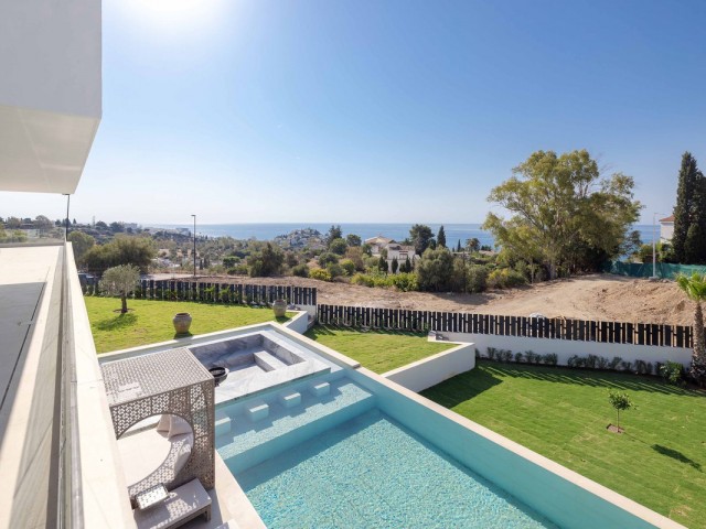 Villa avec 7 Chambres  à Benalmadena