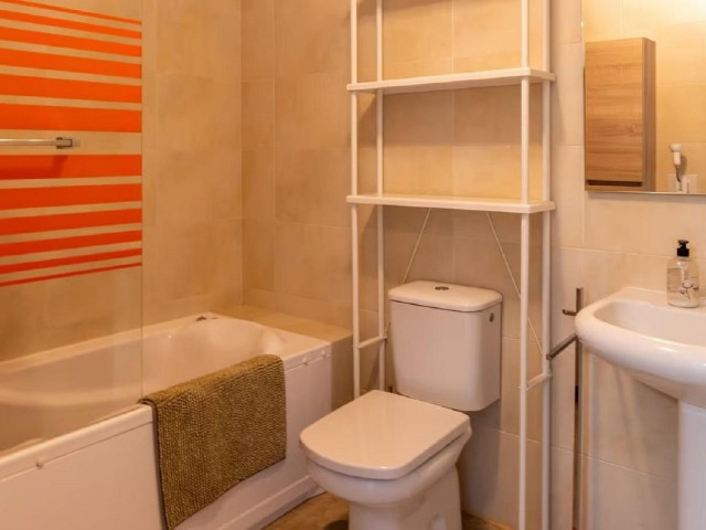 Apartamento con 2 Dormitorios  en Carvajal
