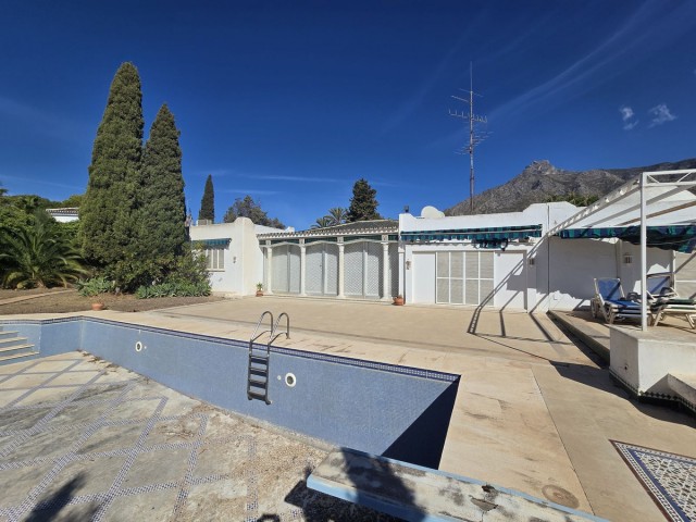 Villa con 6 Dormitorios  en Marbella