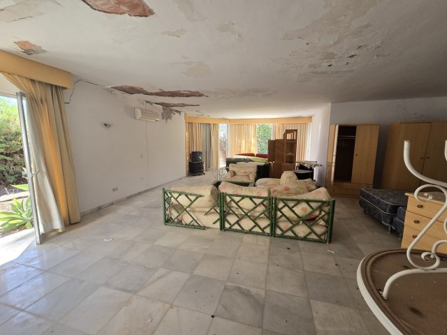 Villa con 6 Dormitorios  en Marbella