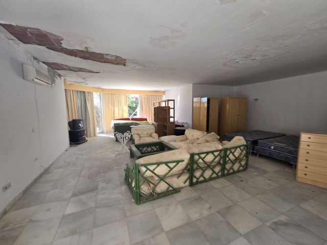 Villa con 6 Dormitorios  en Marbella