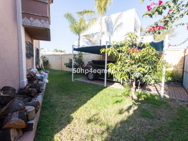 Villa avec 4 Chambres  à San Pedro de Alcántara