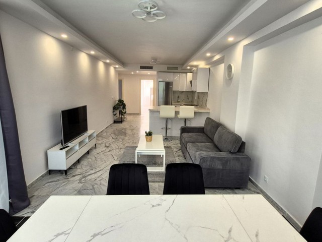 Apartamento con 3 Dormitorios  en Bahía de Marbella