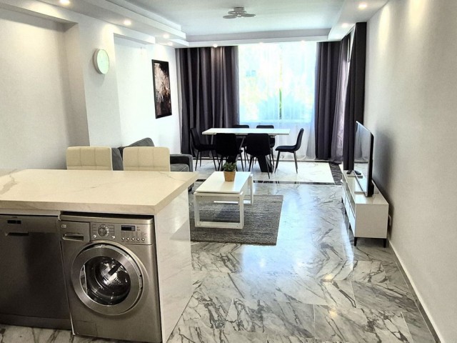 Apartamento con 3 Dormitorios  en Bahía de Marbella