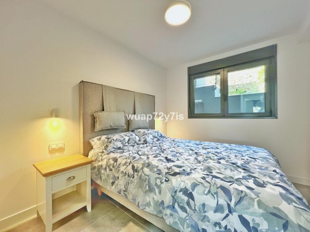 Apartamento con 3 Dormitorios  en Selwo