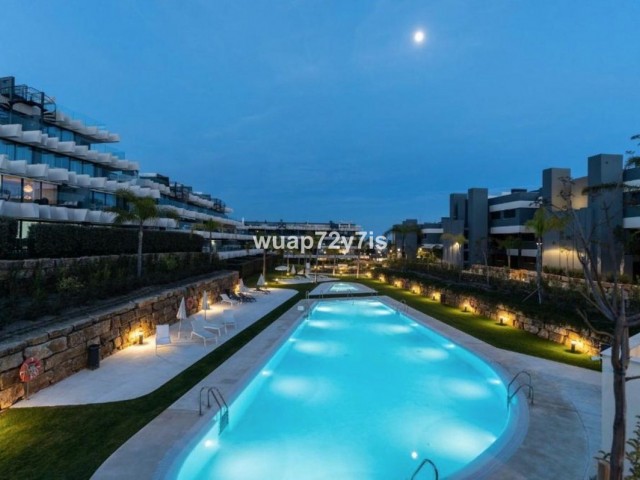 Apartamento con 3 Dormitorios  en Selwo