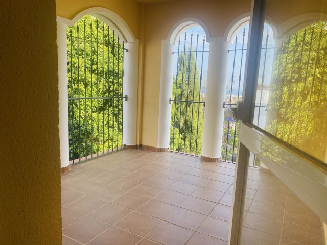 Apartamento con 5 Dormitorios  en Riviera del Sol