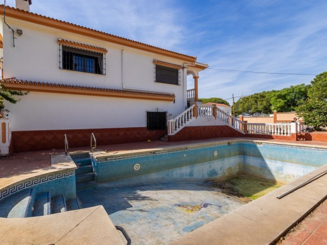 4 Schlafzimmer Villa in Alhaurín de la Torre