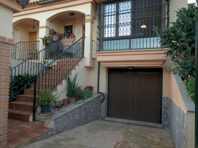 Maison mitoyenne avec 3 Chambres  à Alhaurín de la Torre