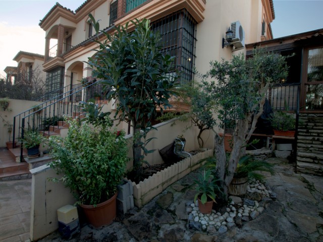 Maison mitoyenne avec 3 Chambres  à Alhaurín de la Torre