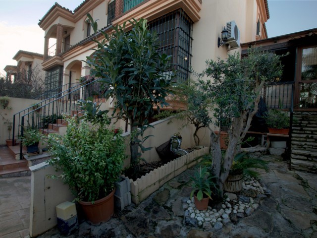 Maison mitoyenne avec 3 Chambres  à Alhaurín de la Torre