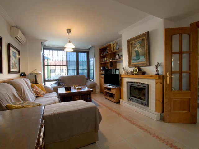 Maison mitoyenne avec 3 Chambres  à Alhaurín de la Torre