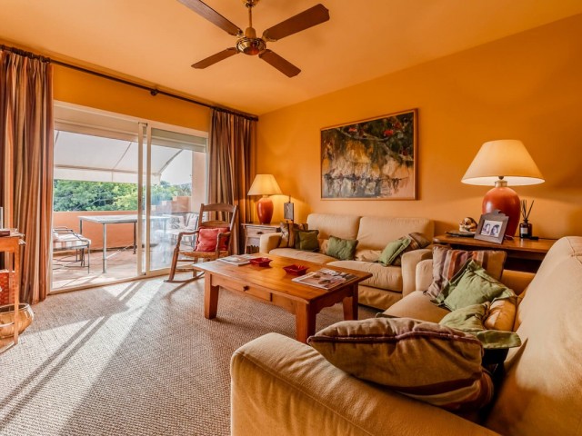 Apartamento, Guadalmina Alta, R5131471