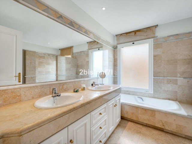 3 Schlafzimmer Apartment in Elviria