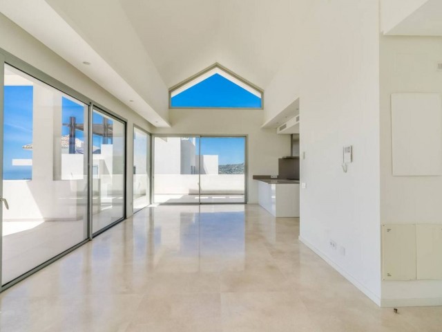 Penthouse avec 4 Chambres  à Benahavís