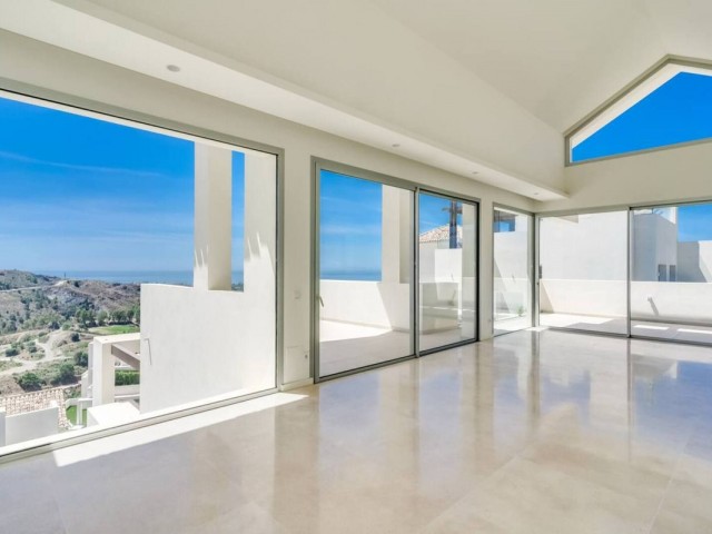 Penthouse avec 4 Chambres  à Benahavís