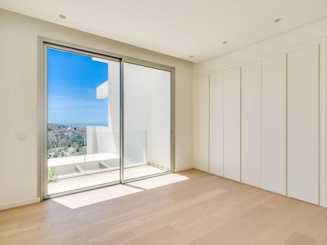 Penthouse avec 4 Chambres  à Benahavís
