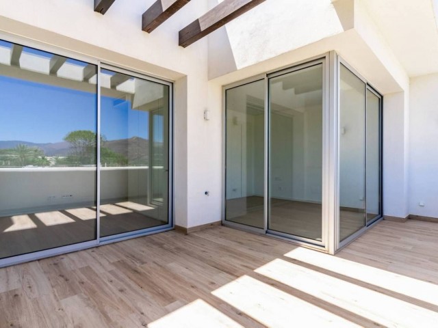 Penthouse avec 4 Chambres  à Benahavís
