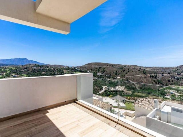 Penthouse avec 4 Chambres  à Benahavís
