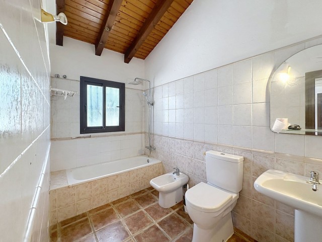 Villa con 3 Dormitorios  en Alhaurín el Grande