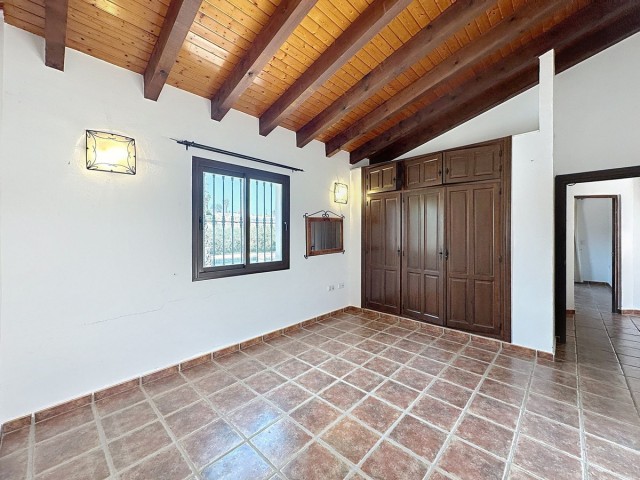 Villa con 3 Dormitorios  en Alhaurín el Grande