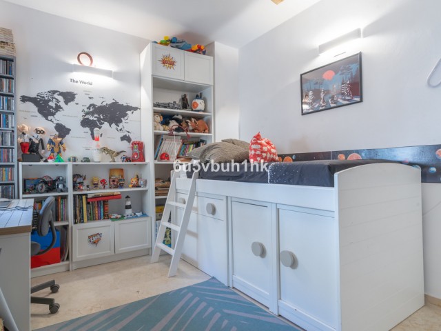 Penthouse avec 4 Chambres  à El Pinillo