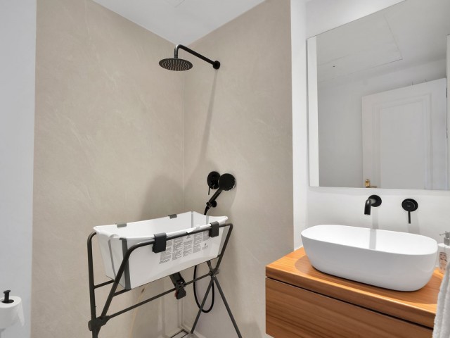 Penthouse avec 2 Chambres  à La Heredia