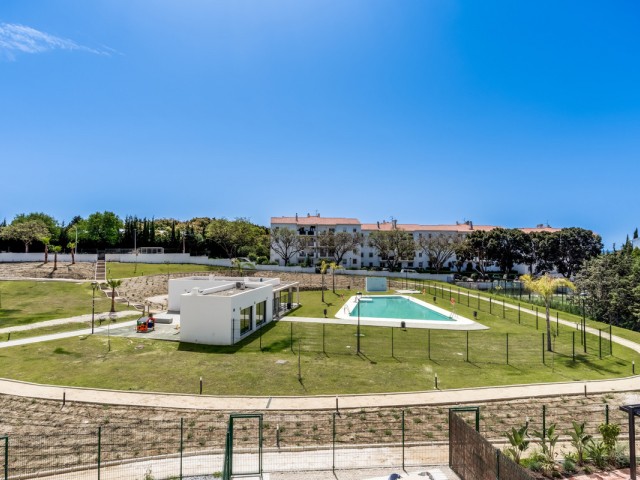 Apartamento con 2 Dormitorios  en Selwo
