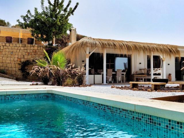 2 Bedrooms Villa in Ojén