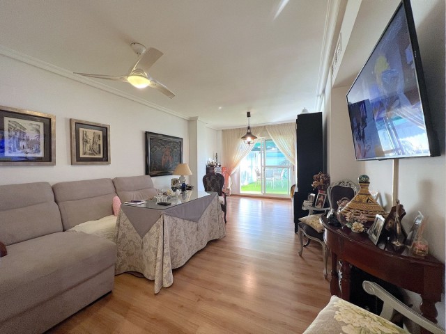 Apartamento con 3 Dormitorios  en Puerto Banús